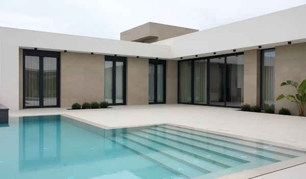 casa ejemplo zona piscina